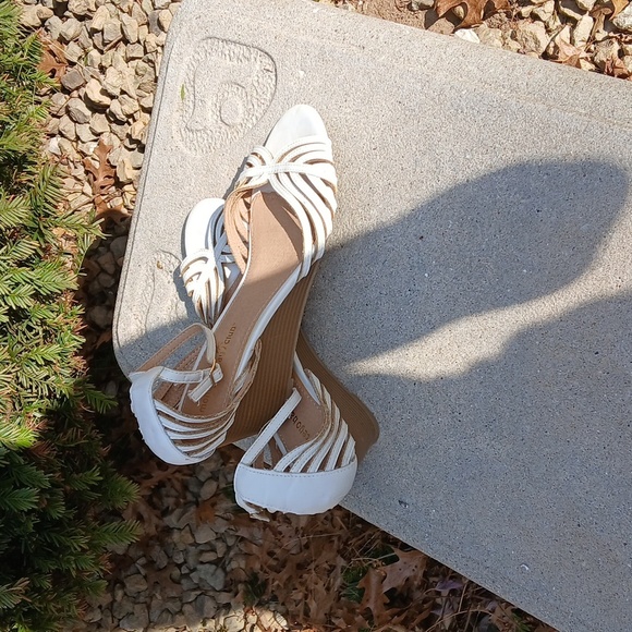 MONTEGO BAY CLUB WHITE Sandal Open Toe Wedge Heel Ankle Strap Size 9 - Picture 9 of 10